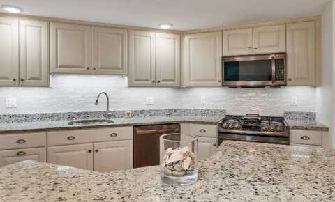 7 Sterling Hill Lane, Exeter, NH 03833