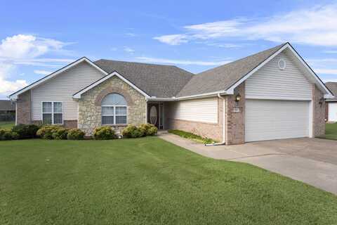 707 E 10th Street, Grove, OK 74344