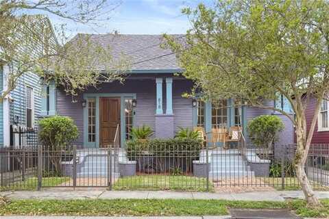 818 AUSTERLITZ Street, New Orleans, LA 70115