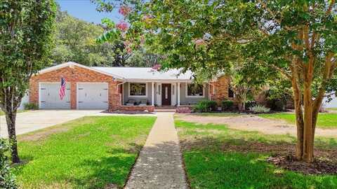 106 Florida Avenue, Gulf Breeze, FL 32561