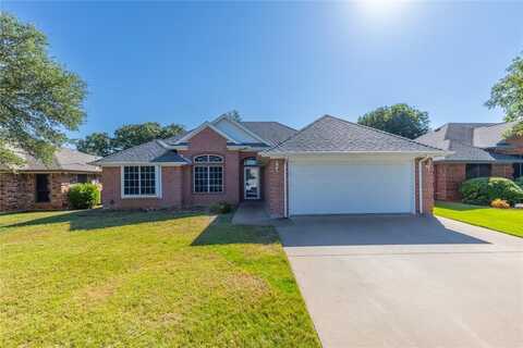 1502 Spanish Trail Drive, Granbury, TX 76048
