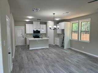 5612 Black Pine Circle, Granbury, TX 76048