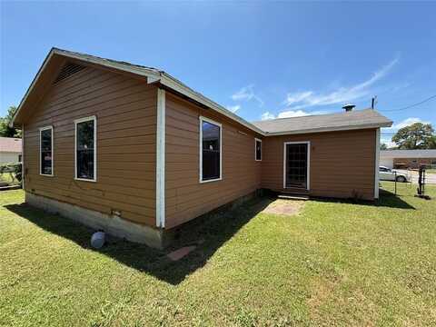 915 S Rockwall Avenue, Terrell, TX 75160