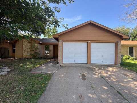 226 Volunteer Drive, Arlington, TX 76014