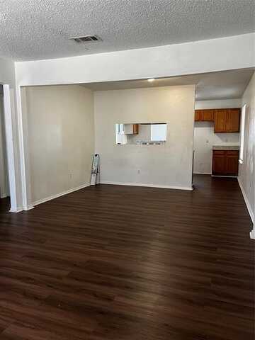 319 Ware Drive, Grand Prairie, TX 75051
