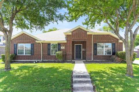 813 Keswick Drive, DeSoto, TX 75115