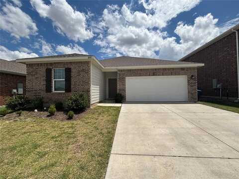 1605 Shadow Hawk Drive, Fort Worth, TX 76052