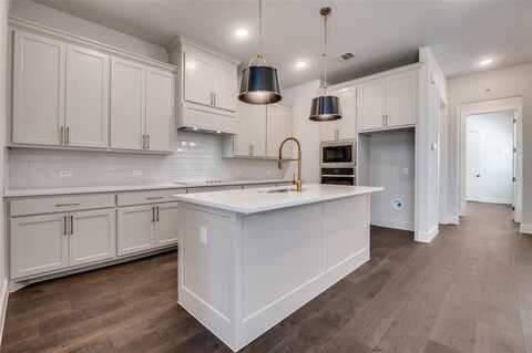 8028 Thomas Crossing, North Richland Hills, TX 76180