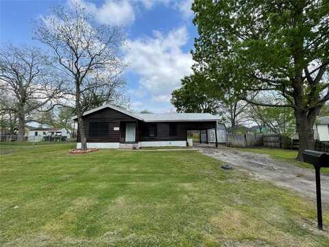 106 N 4th Street, Celeste, TX 75423