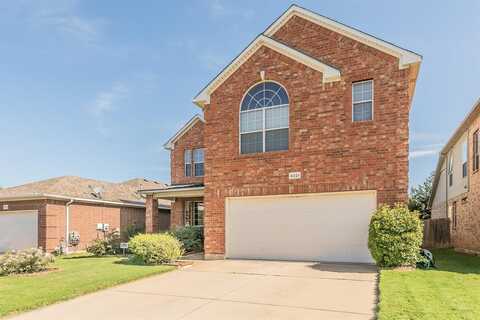 4021 Petersburg Drive, Fort Worth, TX 76244