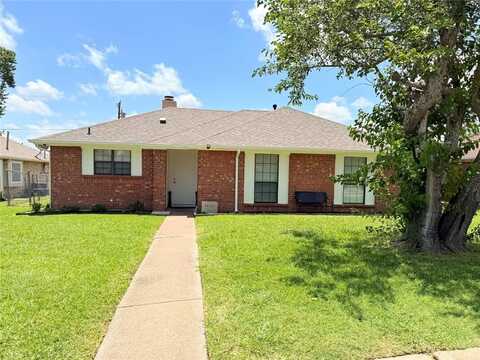 2205 Rockbluff Drive, Rowlett, TX 75088