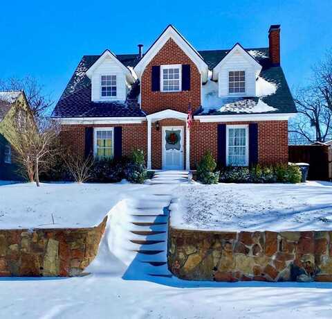 2721 Forest Park Boulevard, Fort Worth, TX 76110