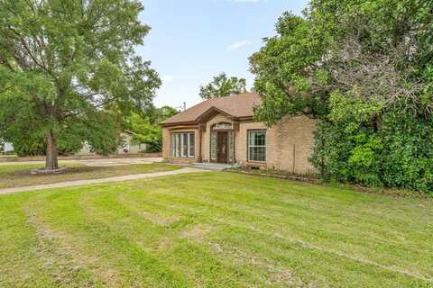 941 S Texas Street, De Leon, TX 76444