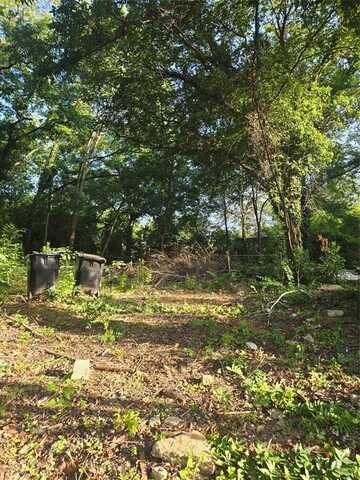 410 W Luckett Street, Longview, TX 75601