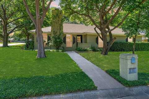 113 Diane Drive, Sanger, TX 76266
