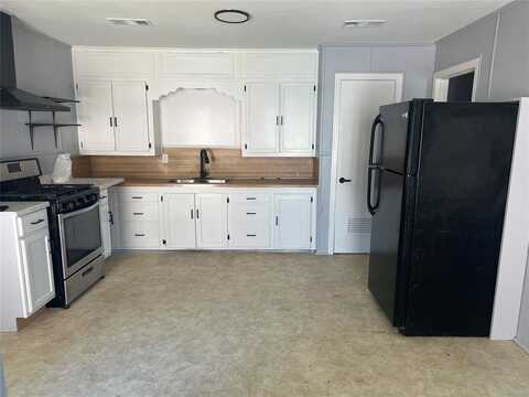 1326 W Shepherd Street, Denison, TX 75020
