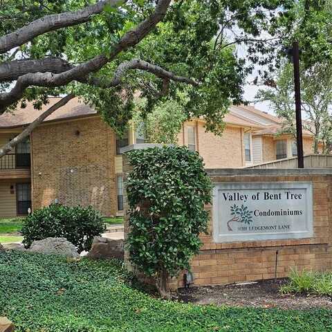 16301 Ledgemont Lane, Addison, TX 75001