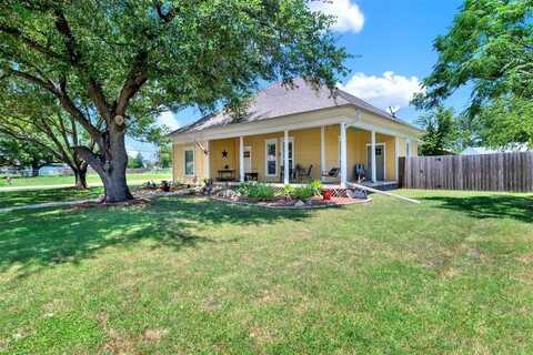 213 W Morton Street, Boyd, TX 76023