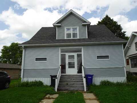 106 E 4th Street, Sanborn, IA 51248