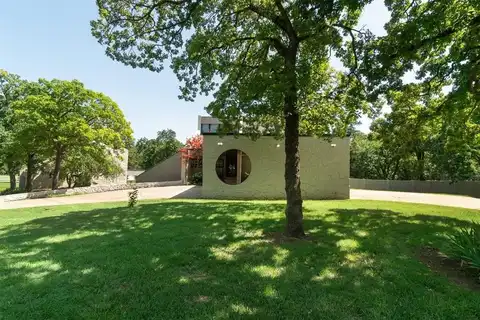 1704 Woodhill Road, Edmond, OK 73025