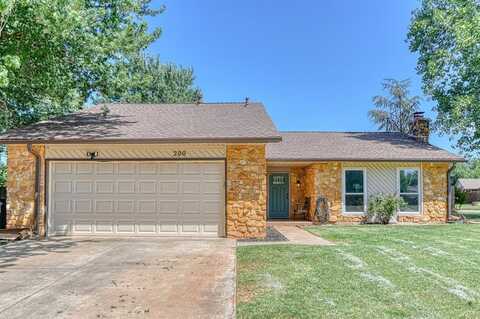 200 Pawnee Circle, Yukon, OK 73099