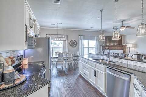 1667 Wellington Road, Newcastle, OK 73065