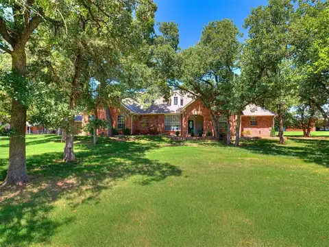 2105 Spirit Wood Lane, Edmond, OK 73025