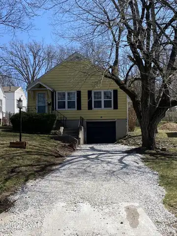 713 N Jackson Avenue, Joplin, MO 64801