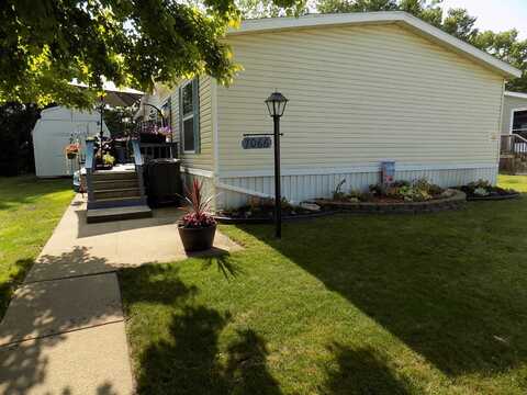 7066 Carson Dr, Romulus, MI 48174