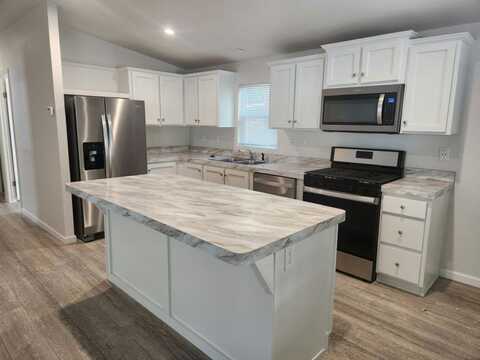 22899 Byron Rd., Crestline, CA 92325