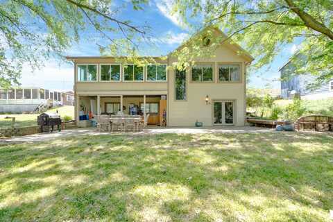 108 Waterside Cir, Council Grove, KS 66846