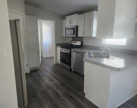22899 Byron Rd., Crestline, CA 92325