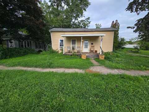 1021 S 5th Street, Monmouth, IL 61462