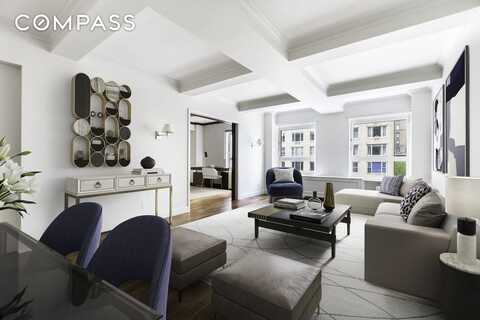 1049 Fifth Avenue, New York, NY 10028