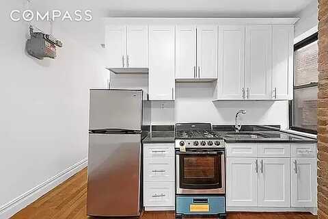 112 East 97th Street, New York, NY 10029