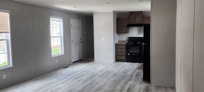 113 Sundale Trailer Court, Washington, IN 47501
