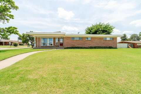 803 Country Club Road, Borger, TX 79007