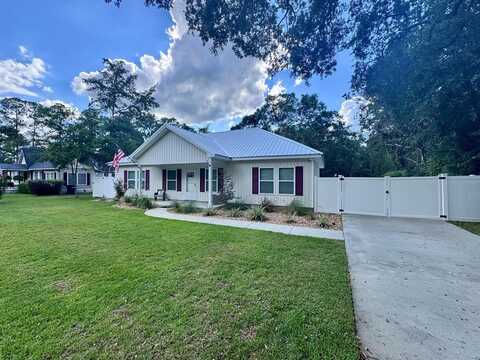 182 Tattnall St, Reidsville, GA 30453