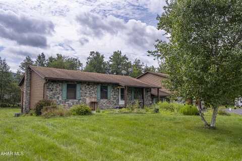4559 Scotch Valley Road, Hollidaysburg, PA 16648