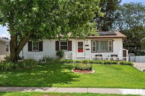 1203 N THORNWOOD Avenue, Davenport, IA 52804