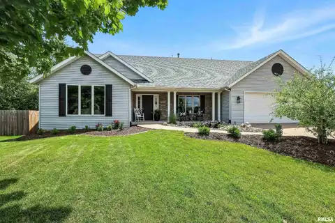 4605 GREENBRIER Drive, Davenport, IA 52807