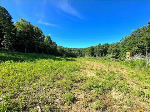 000 Madison 5390, Huntsville, AR 72740