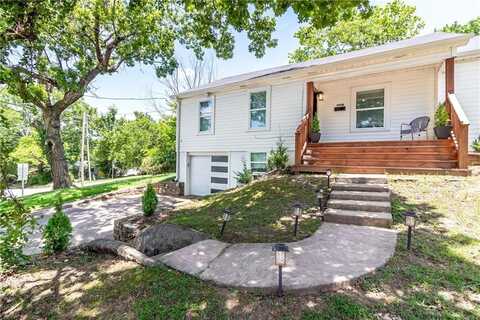 394 N Fletcher AVE, Fayetteville, AR 72701