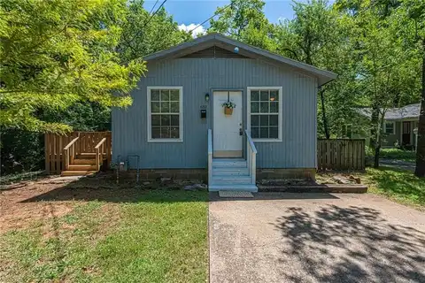 688 N Willow AVE, Fayetteville, AR 72701