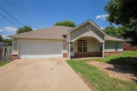 215 N Broyles ST, Farmington, AR 72730