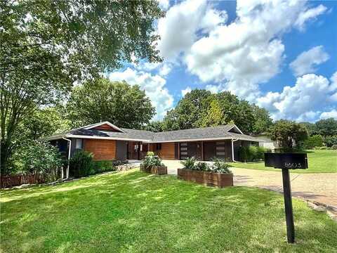 8603 Apple Glen, Rogers, AR 72756