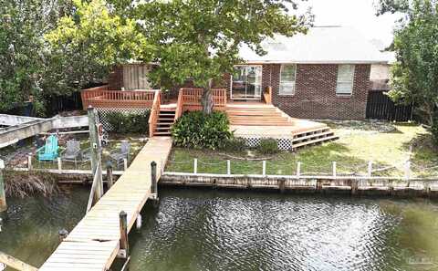 1634 Kauai Ct, Gulf Breeze, FL 32563