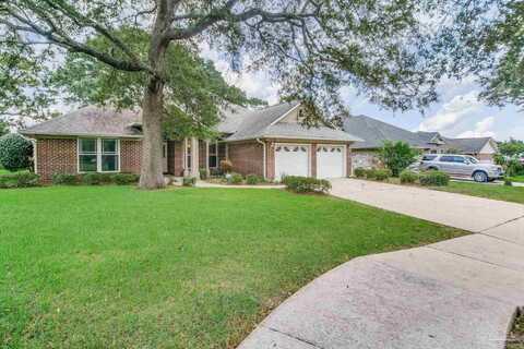 2004 Pin High Dr, Pensacola, FL 32526