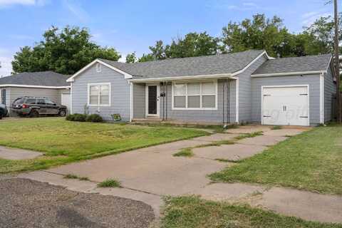 2113 Russell St, Pampa, TX 79065