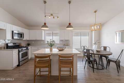4943 W IVANHOE Court, Chandler, AZ 85226